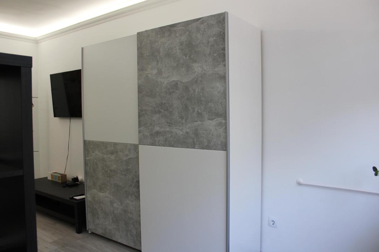 Апартаменти Izzy Apartament Мішкольц Екстер'єр фото