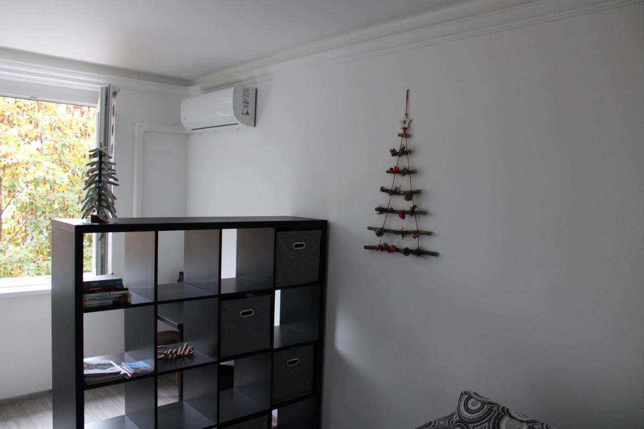 Апартаменти Izzy Apartament Мішкольц Екстер'єр фото