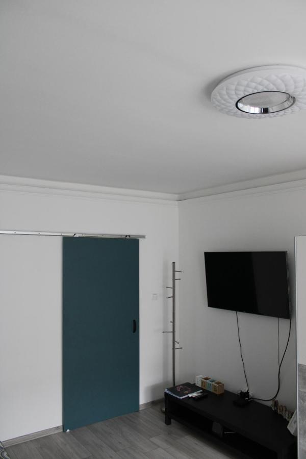 Апартаменти Izzy Apartament Мішкольц Екстер'єр фото