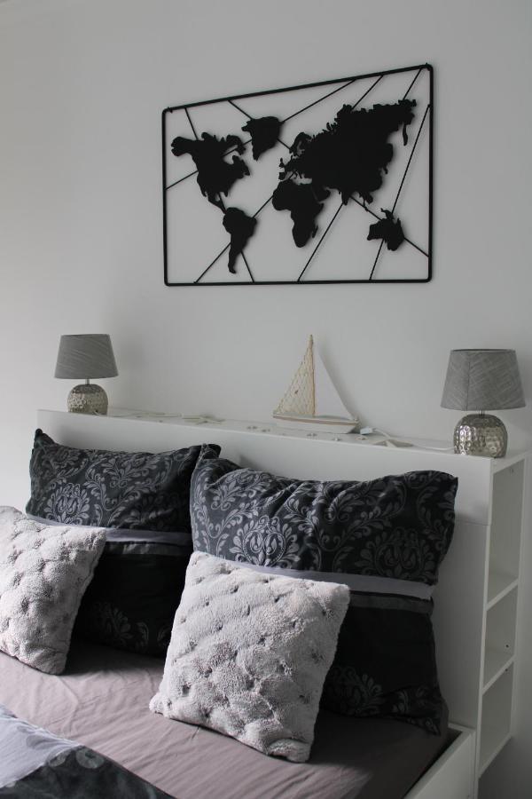 Апартаменти Izzy Apartament Мішкольц Екстер'єр фото
